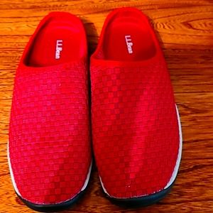 Womens slip on shoe